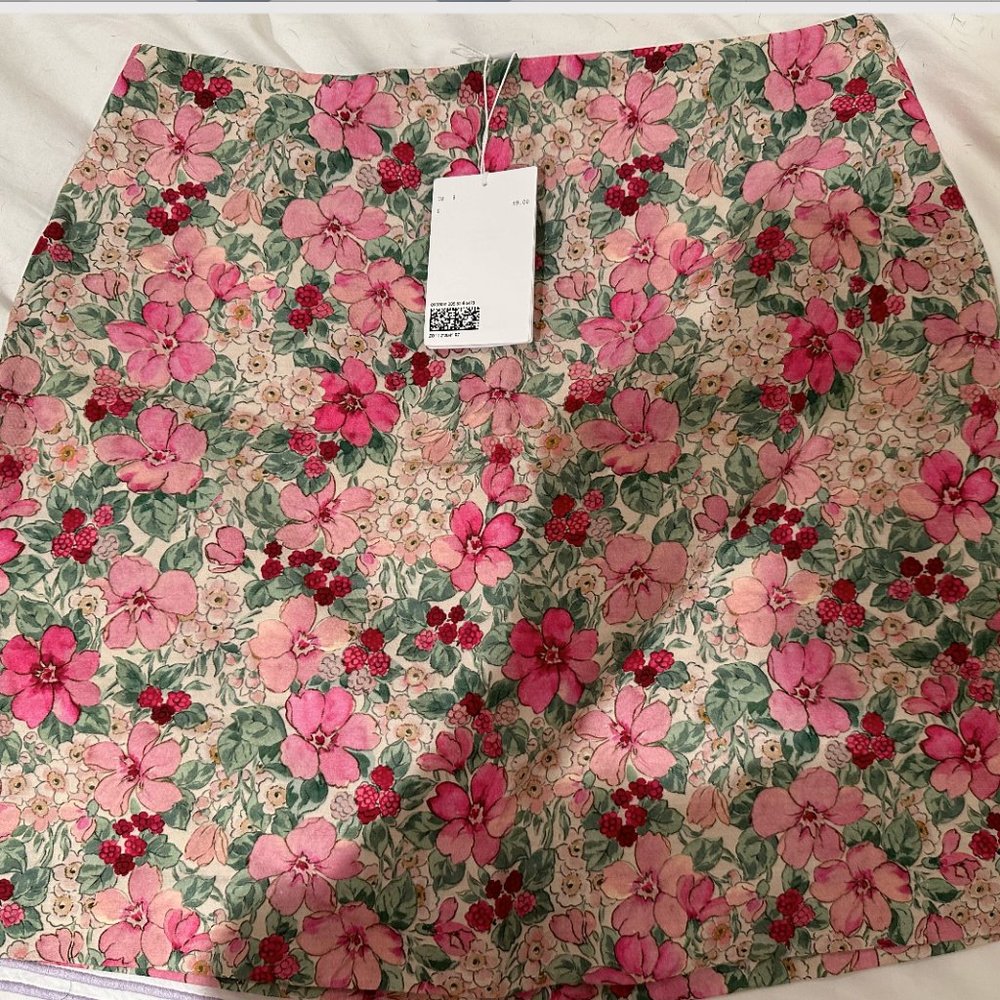 & other stories floral mini skirt
